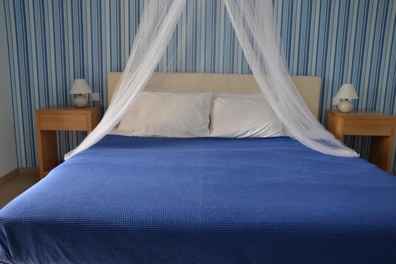 Valente Perlia Rooms Poros Town Eksteriør billede