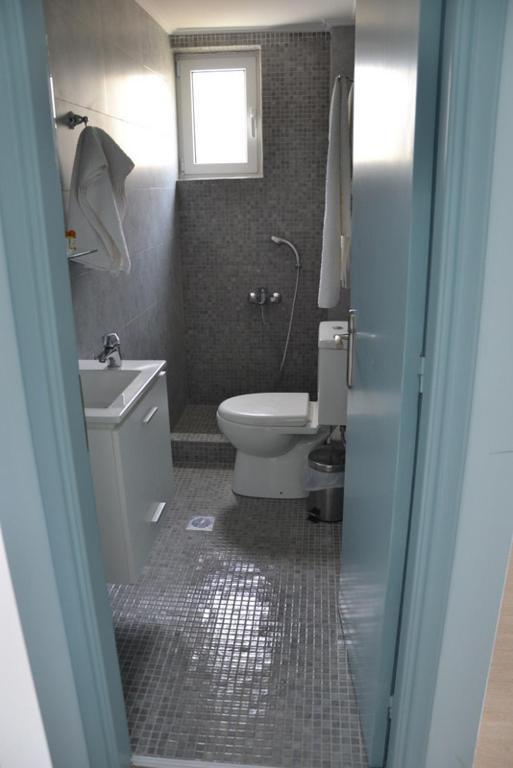 Valente Perlia Rooms Poros Town Eksteriør billede