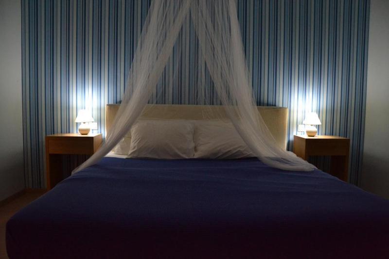 Valente Perlia Rooms Poros Town Eksteriør billede